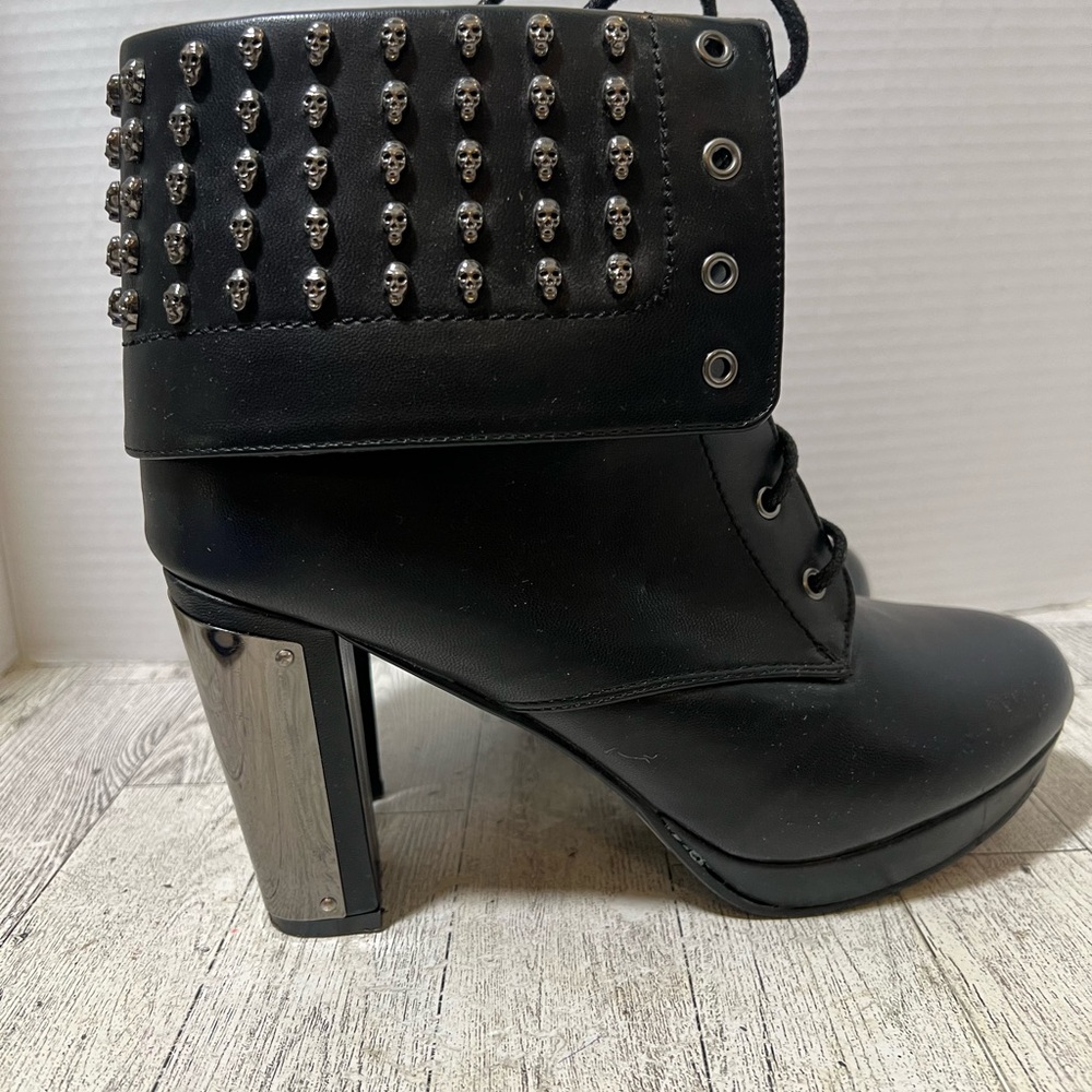 Hot topic Skull Studded Combat Boot Heels black and silver size W8 - Picture 2 of 10